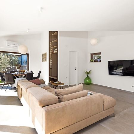 Villa Ogradina Near Pula With Sea View For 5 Persons Only 3 Km From The Beach Krnica Esterno foto